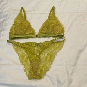 Underprotection lace bra and panties